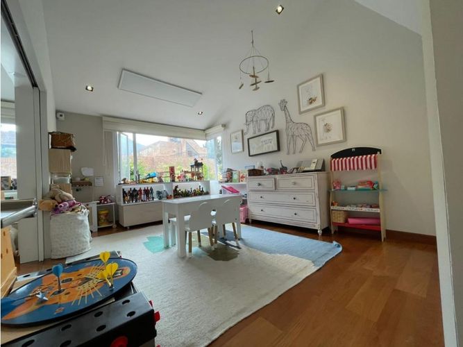 Casa de 3 alcobas en venta en Santa Ana Oriental, Bogotá, 323 m² · foto 17 de 17