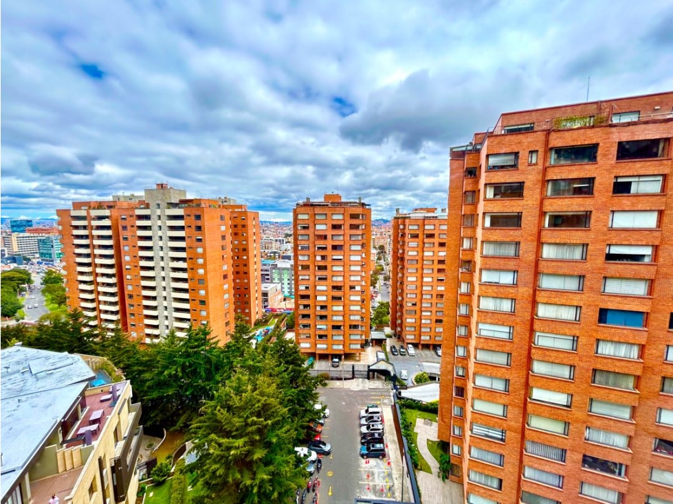 Apartamento en venta en Santa Barbara Alta, Bogotá · foto 3 de 24