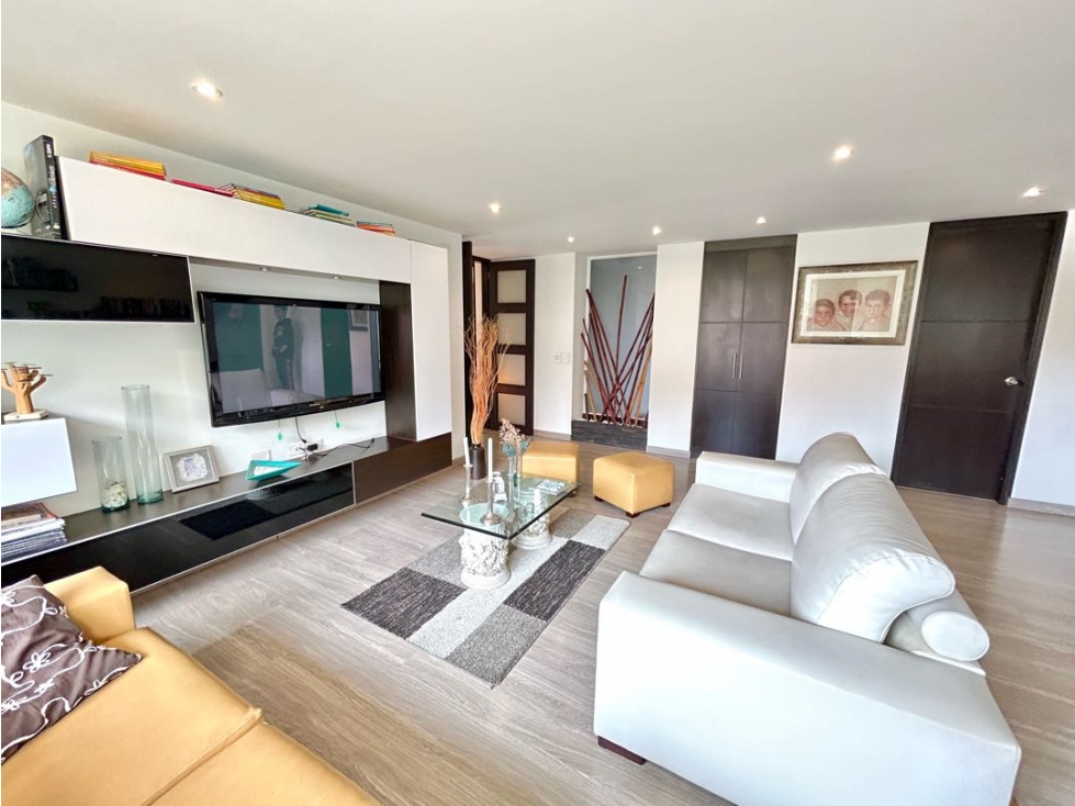 Apartamento en venta en Santa Barbara Alta, Bogotá · foto 17 de 24