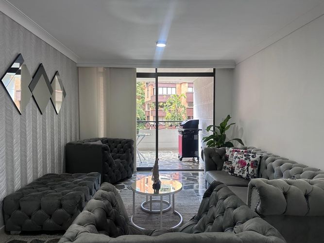 Apartamento de 3 alcobas en arriendo en El Poblado, Medellín, 142 m² · foto 2 de 19