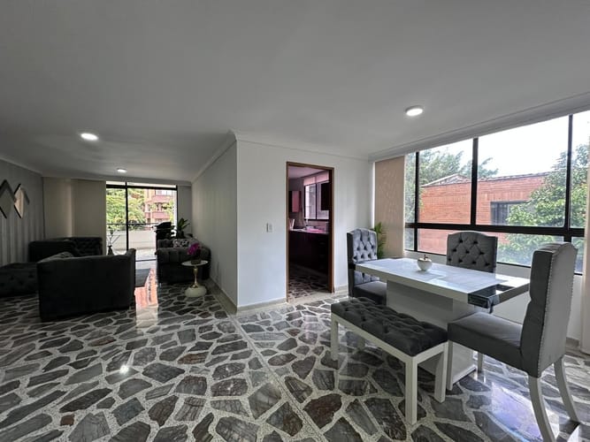 Apartamento de 3 alcobas en arriendo en El Poblado, Medellín, 142 m² · foto 6 de 19
