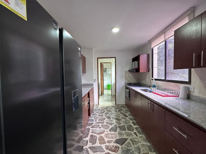 Apartamento de 3 alcobas en arriendo en El Poblado, Medellín, 142 m² · foto 12 de 19