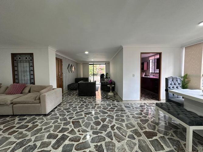 Apartamento de 3 alcobas en arriendo en El Poblado, Medellín, 142 m² · foto 7 de 19