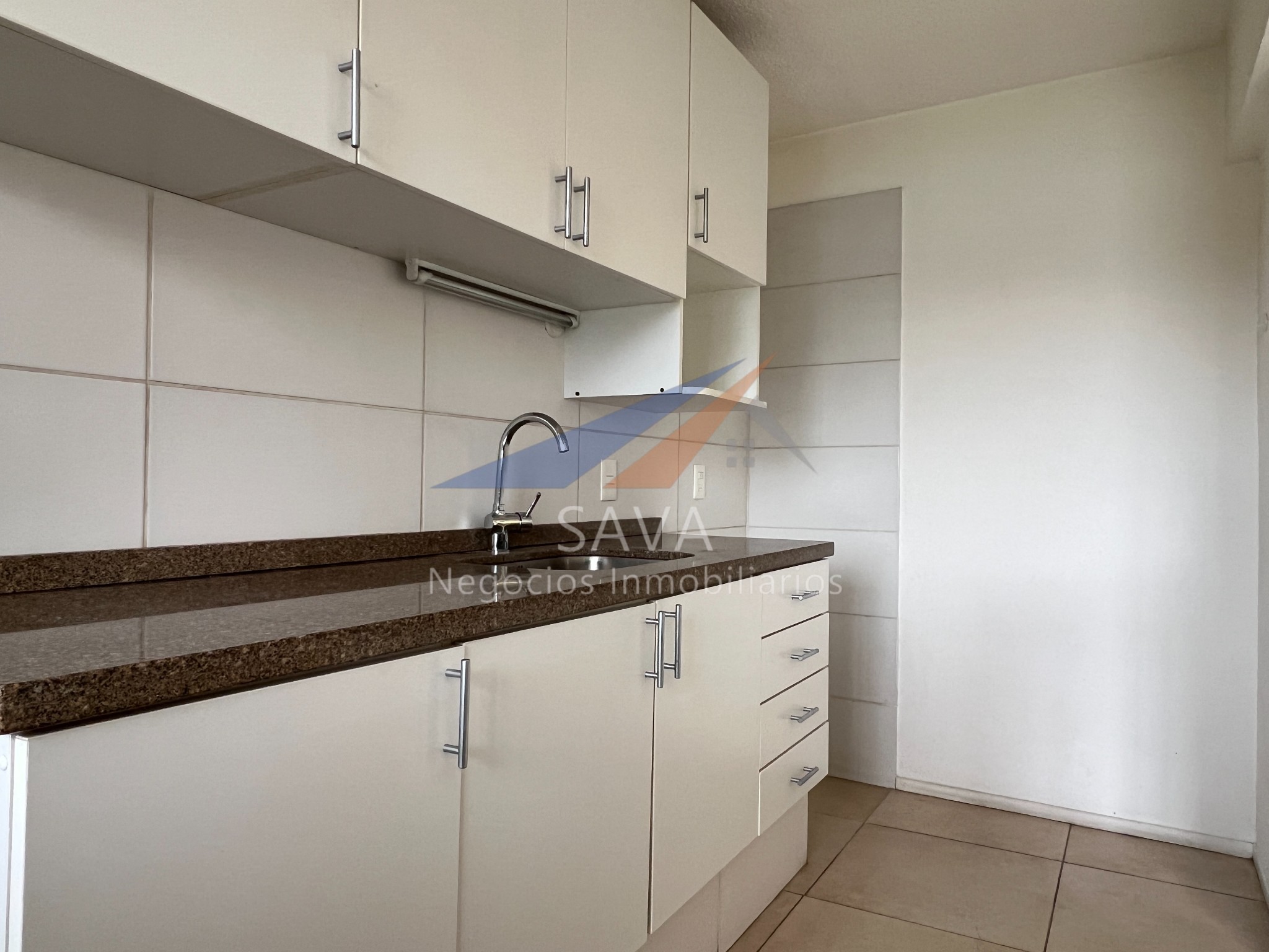 Alquiler Apartamento 1 Dormitorio en Mercado Modelo! Balcón al Frente. · Foto 10