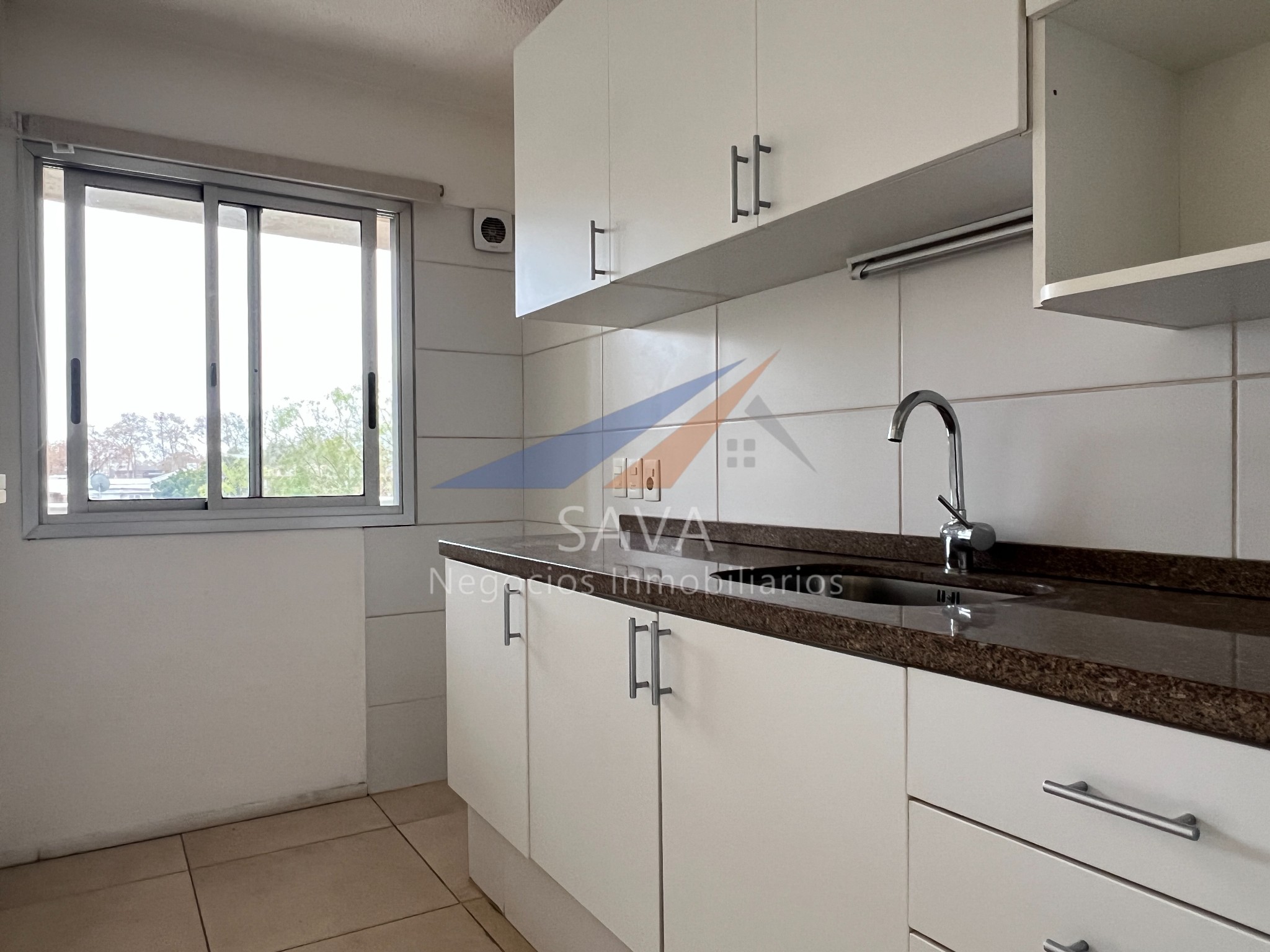 Alquiler Apartamento 1 Dormitorio en Mercado Modelo! Balcón al Frente. · Foto 9