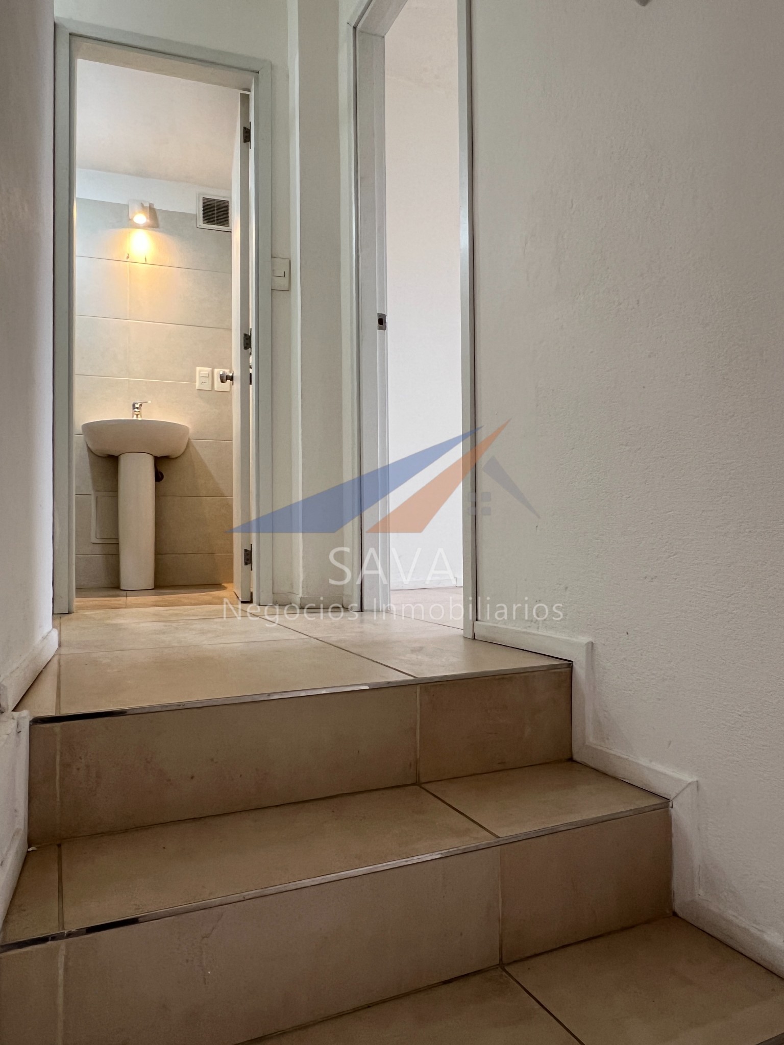 Alquiler Apartamento 1 Dormitorio en Mercado Modelo! Balcón al Frente. · Foto 12