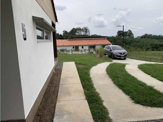 Casa de 3 alcobas en venta en Vía El Caimo, Armenia, 140 m² · foto 5 de 24