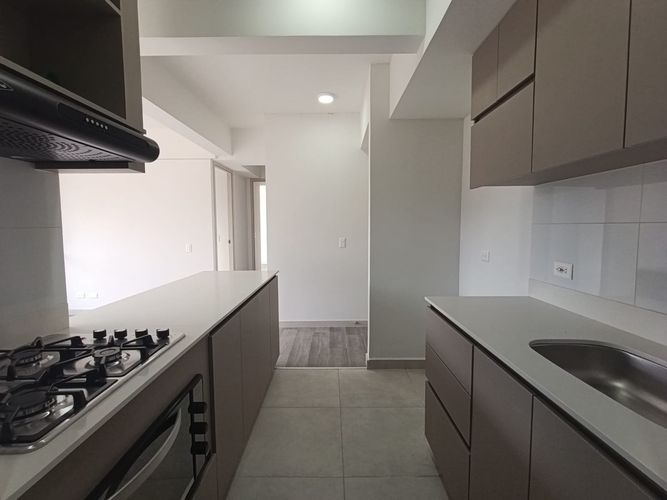 Apartamento de 2 alcobas en arriendo en Las Lomitas, Sabaneta, 76 m² · foto 3 de 17