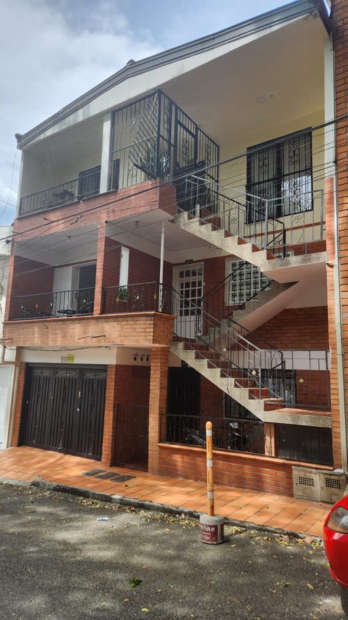 Casa de 4 alcobas en venta en La Magnolia, Envigado, 112 m² · foto 3 de 24
