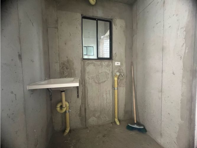 Apartamento de 2 alcobas en venta en Primitivo Crespo, Cali, 55 m² · foto 10 de 24
