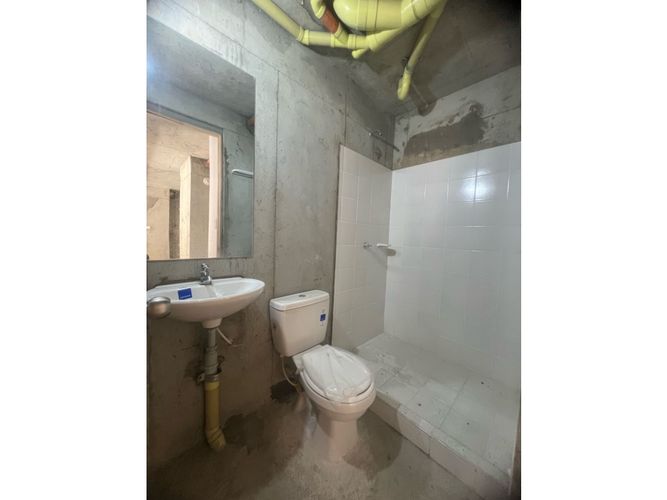 Apartamento de 2 alcobas en venta en Primitivo Crespo, Cali, 55 m² · foto 18 de 24
