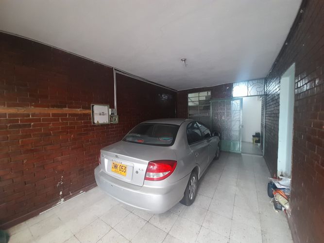 Casa en venta en Country Sur, Bogotá · foto 8 de 24