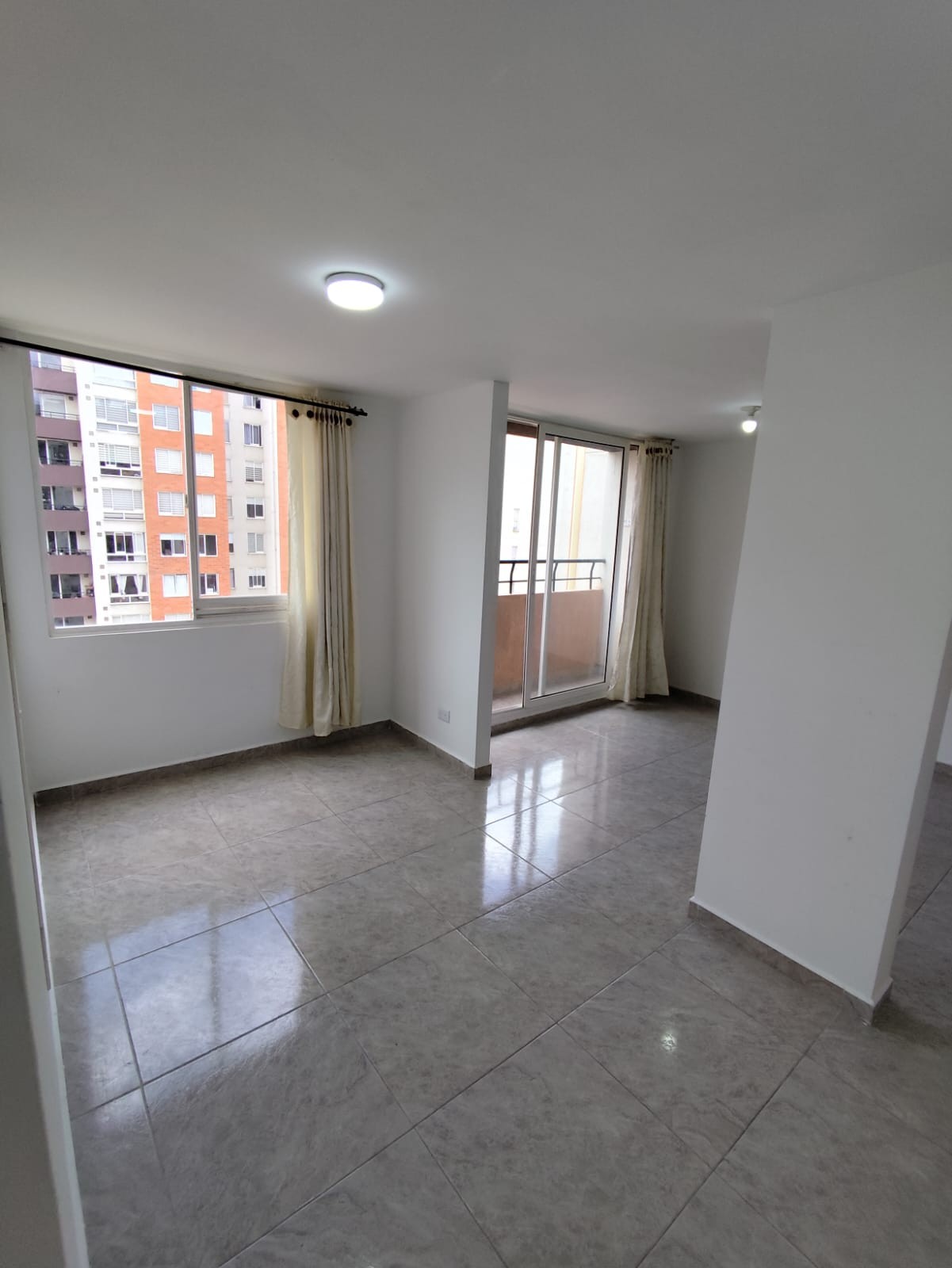 Apartamento de 2 habitaciones en venta en Bogotá — imagen 1 de 12