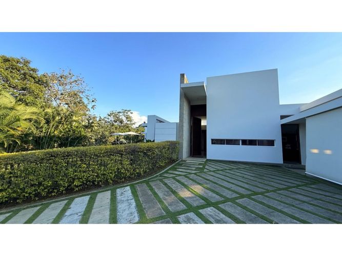Casa de 4 alcobas en venta en Ciudad Jardin, Cali, 420 m² · foto 2 de 22