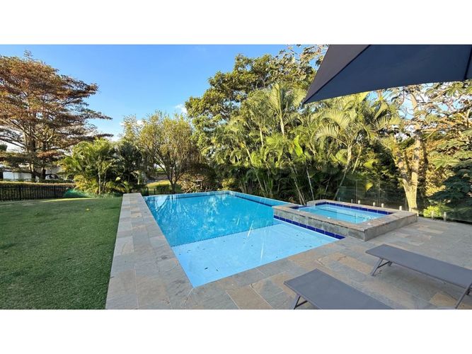 Casa de 4 alcobas en venta en Ciudad Jardin, Cali, 420 m² · foto 3 de 22