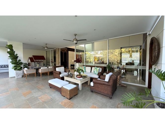 Casa de 4 alcobas en venta en Ciudad Jardin, Cali, 420 m² · foto 18 de 22
