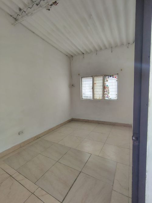 Casa de 3 alcobas en arriendo en Loma De Bolivar, Cúcuta, 57 m² · foto 2 de 8