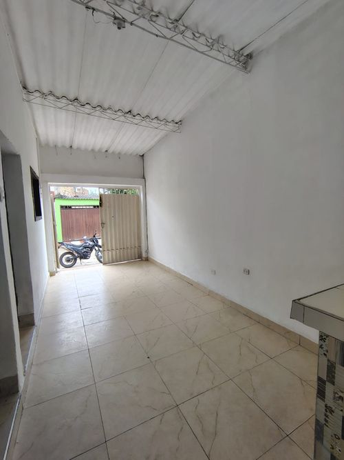 Casa de 3 alcobas en arriendo en Loma De Bolivar, Cúcuta, 57 m² · foto 3 de 8