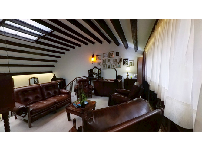 Casa de 3 alcobas en venta en Santa Barbara, Bogotá, 267 m² · foto 5 de 11
