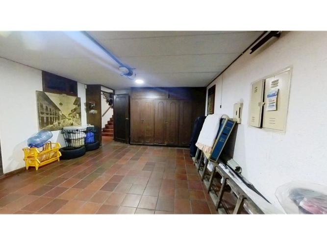 Casa de 3 alcobas en venta en Santa Barbara, Bogotá, 267 m² · foto 7 de 11