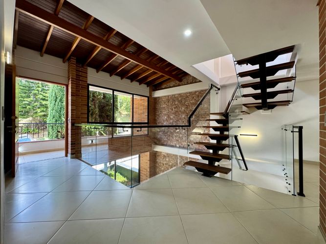 Casa de 4 alcobas en venta en Loma De La Doctora, Sabaneta, 260 m² · foto 6 de 20