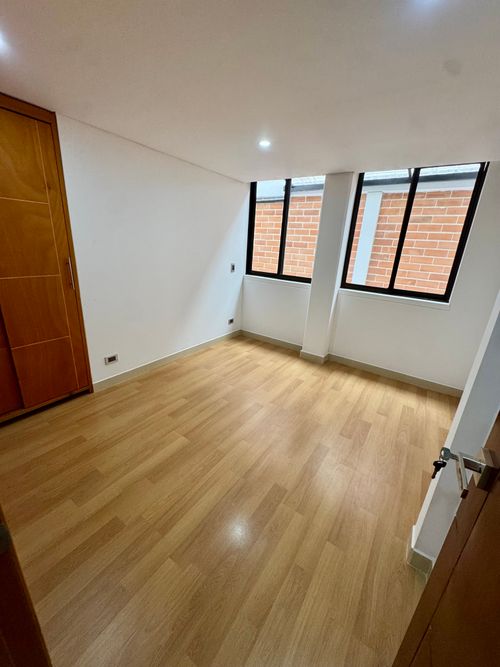 Casa de 4 alcobas en venta en Loma De La Doctora, Sabaneta, 260 m² · foto 9 de 20
