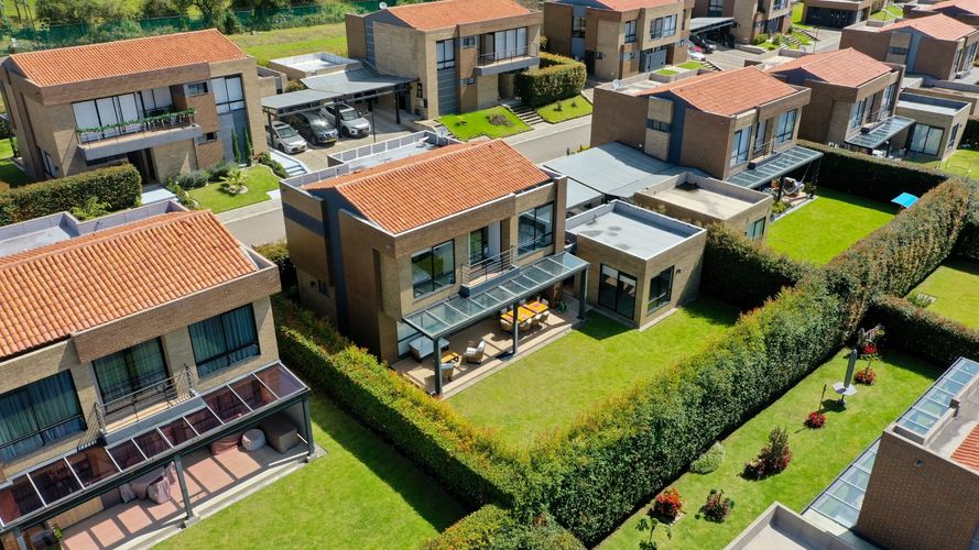 Casa de 3 alcobas en arriendo en Entrelomas Bosque Residencial, Zipaquirá, 243 m² · foto 3 de 24