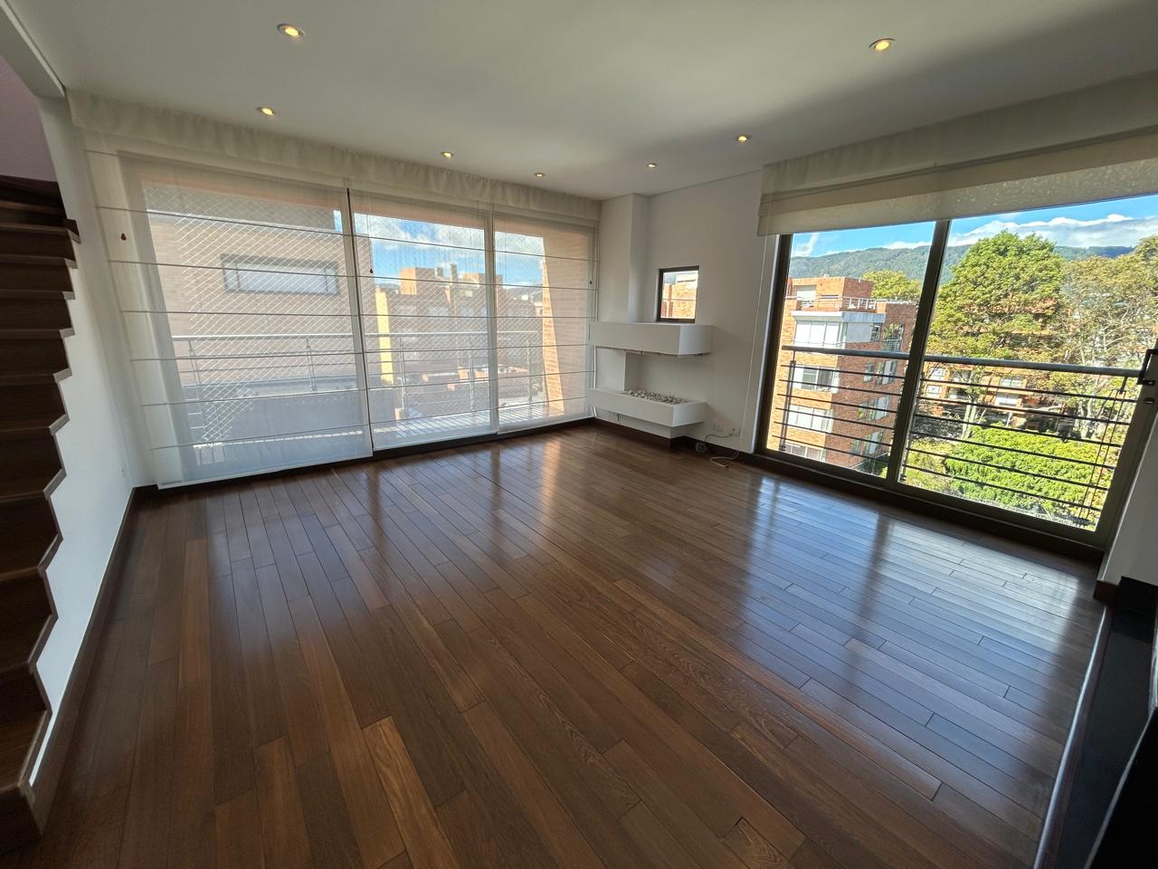 Apartamento de 4 habitaciones en arriendo en Chicó Navarra, Bogotá — imagen 1 de 23