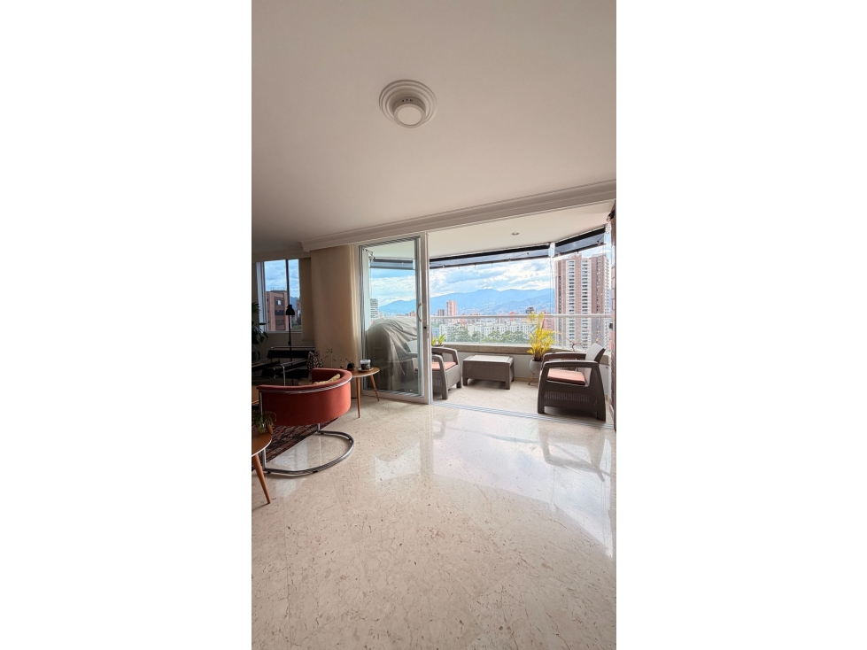 Apartamento en venta en El Tesoro, Medellín · foto 3 de 24