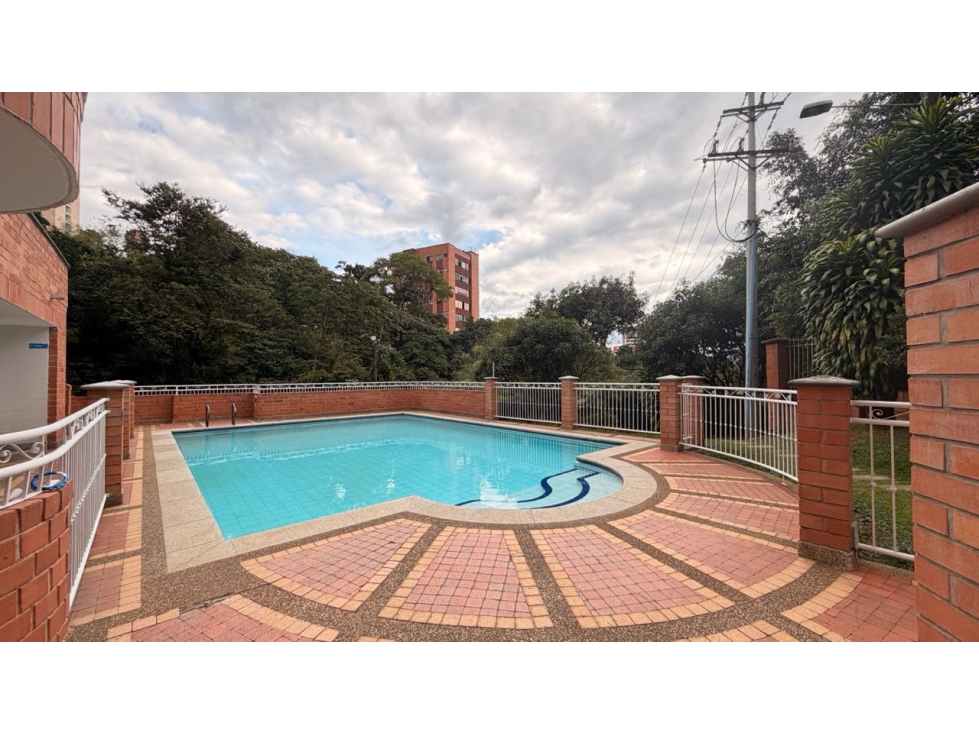 Apartamento en venta en El Tesoro, Medellín · foto 23 de 24