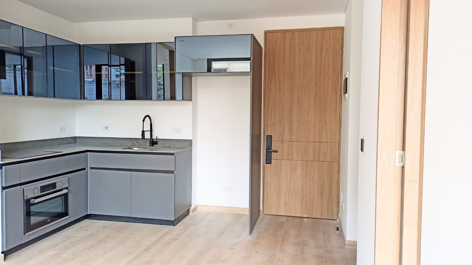 Apartamento de 2 habitaciones en arriendo en Chico Norte, Bogotá — imagen 1 de 17