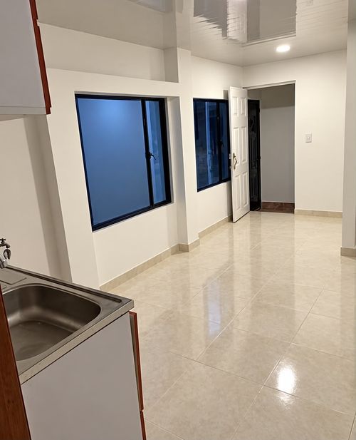 Casa de 8 alcobas en venta en Ub. Techo Bavaria, Bogotá, 280 m² · foto 16 de 20