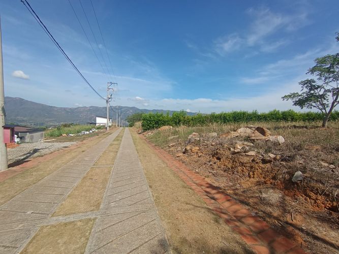 Lote en venta en Ruitoque, Girón, 1197 m² · foto 9 de 15