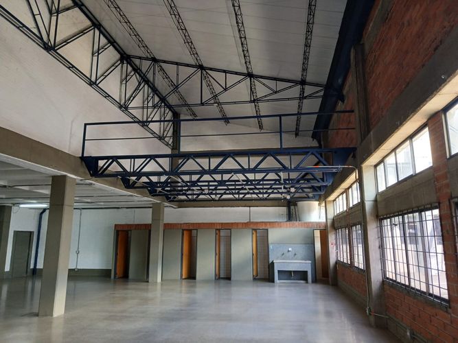 Oficina en arriendo en Cristo Rey, Medellín, 870 m² · foto 10 de 14