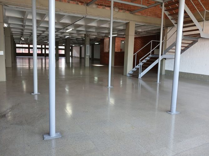 Oficina en arriendo en Cristo Rey, Medellín, 870 m² · foto 8 de 14