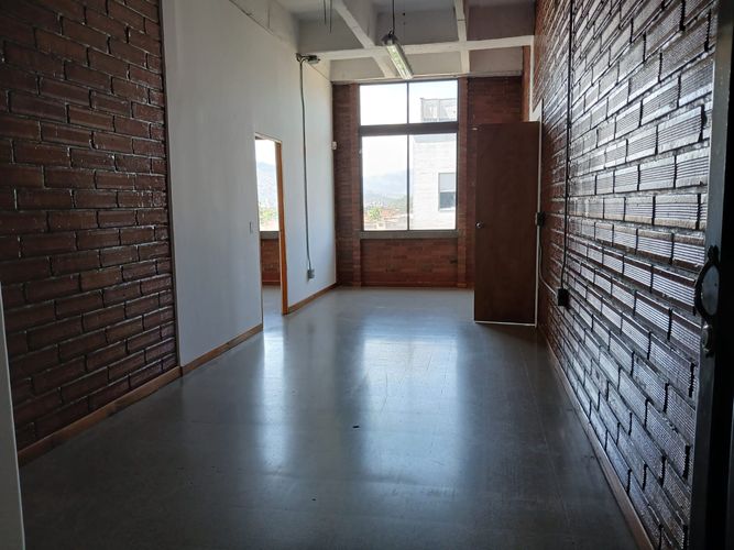 Oficina en arriendo en Cristo Rey, Medellín, 870 m² · foto 14 de 14