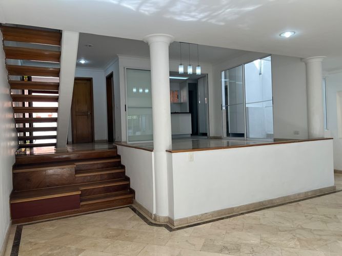 Casa de 3 alcobas en venta en El Poblado, Medellín, 229 m² · foto 5 de 20