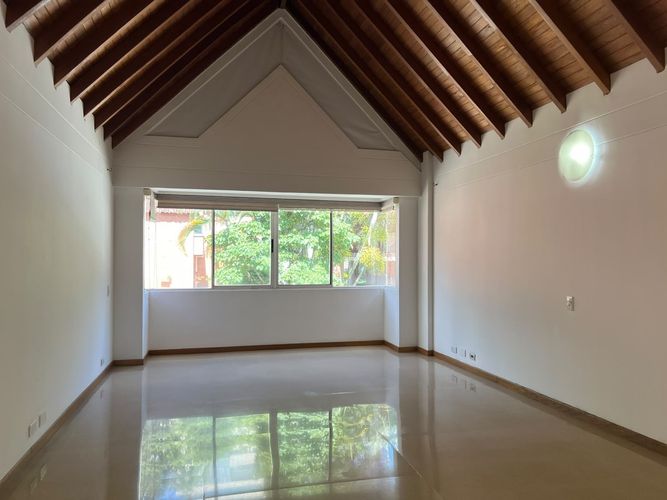 Casa de 3 alcobas en venta en El Poblado, Medellín, 229 m² · foto 15 de 20