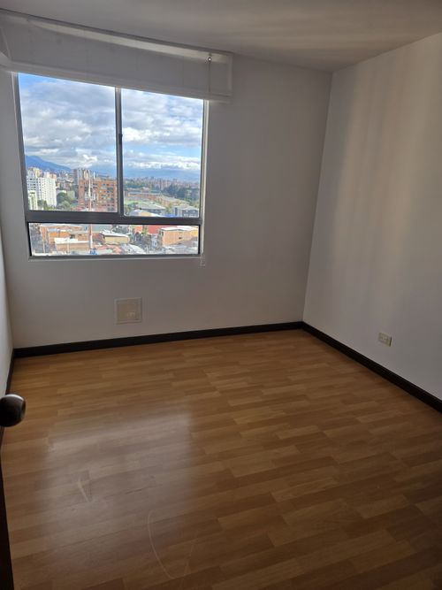Apartamento de 3 alcobas en arriendo en Pradera Norte, Bogotá, 98 m² · foto 13 de 20
