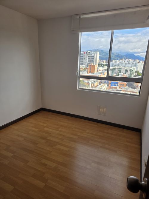 Apartamento de 3 alcobas en arriendo en Pradera Norte, Bogotá, 98 m² · foto 15 de 20