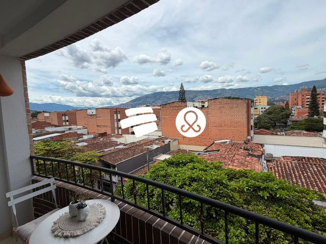 Apartamento en venta en Laureles, Medellín · foto 2 de 22
