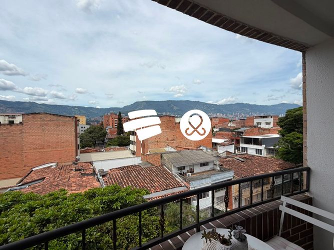 Apartamento en venta en Laureles, Medellín · foto 3 de 22