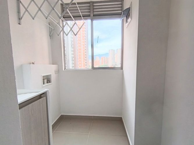 Apartamento en venta en Ancon Sur, Sabaneta · foto 3 de 24