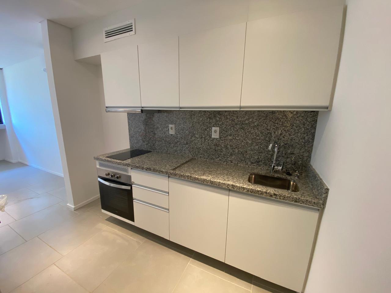En Alquiler Departamento de 1 Habitación en Complejo Bernardino A559 — foto 3