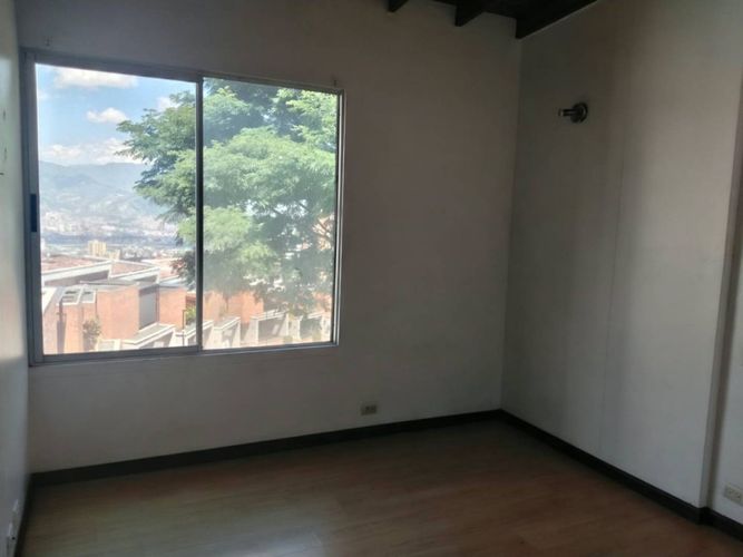 Casa de 3 alcobas en venta en Altos Del Poblado, Medellín, 183 m² · foto 9 de 21