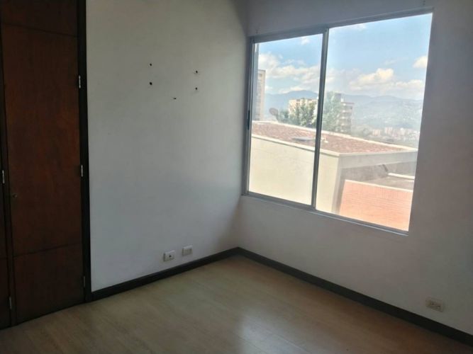 Casa de 3 alcobas en venta en Altos Del Poblado, Medellín, 183 m² · foto 10 de 21