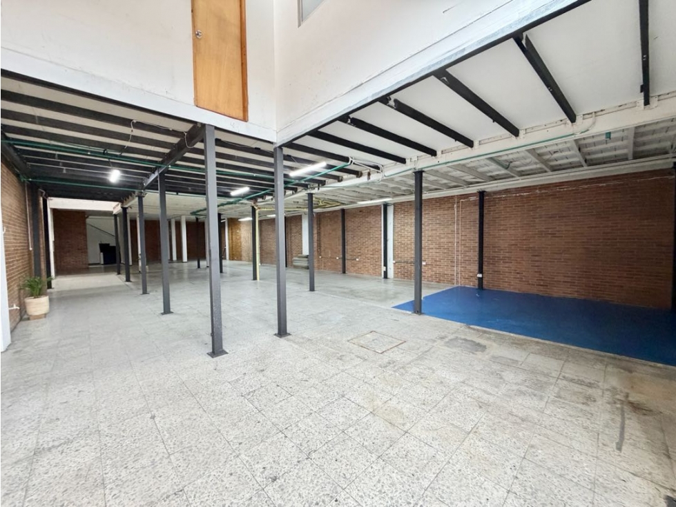 Bodega en Arriendo en Prado veraniego, Bogotá