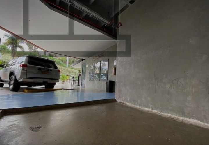 Local en venta en San Lucas, Medellín, 562 m² · foto 3 de 6