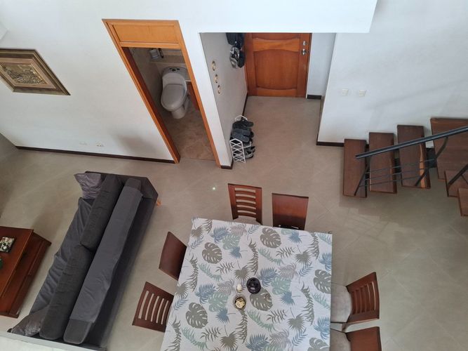 Apartamento de 6 alcobas en venta en Laureles, Medellín, 230 m² · foto 2 de 20