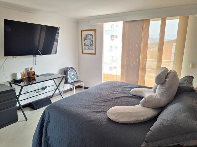 Apartamento de 6 alcobas en venta en Laureles, Medellín, 230 m² · foto 10 de 20
